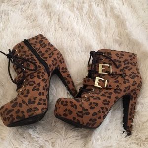 Cheetah/leopard print heeled booties